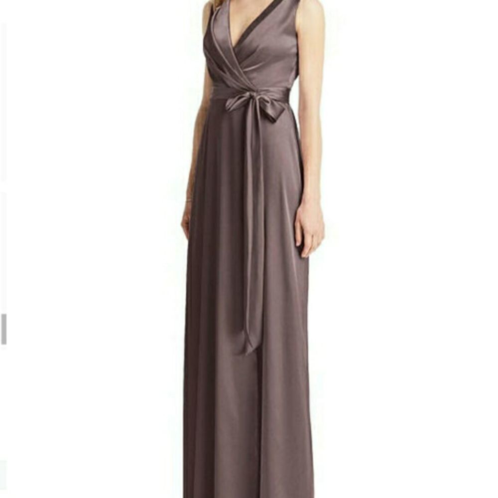 Jenny Packham Sleeveless Stretch Wrap‎ Dress with Sash French Truffle size US6